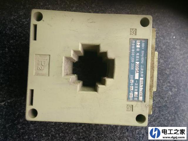 配有3只50/5(A)电流互感器的电能表怎么计算用电电量