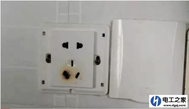 插座不能用一插(插头)东西就冒烟是怎么回事