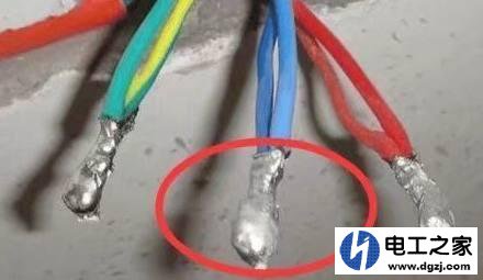 插座的线比较多怎么接才能更牢固