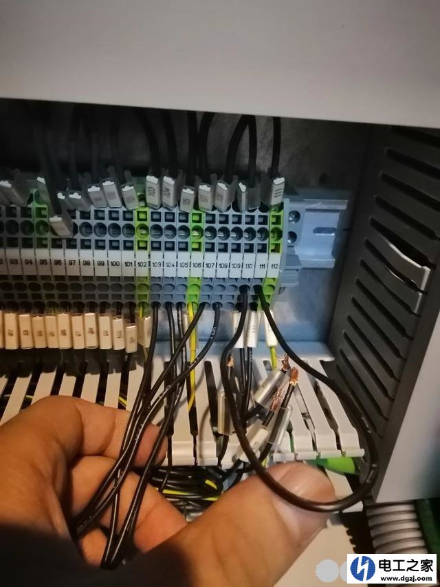 机电一体化是学电路的吗