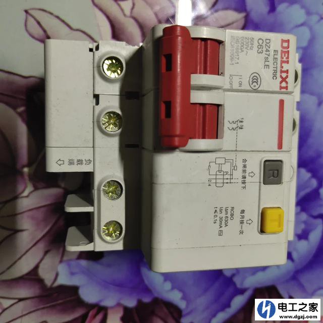 家电插头拔了电表还慢走是什么原因