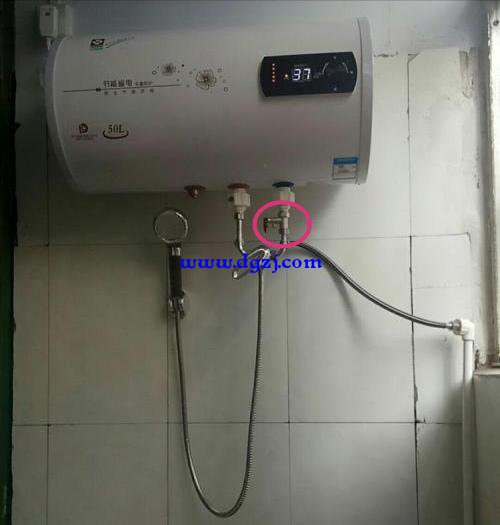 电热水器有泄压阀还用再安装一个单向阀吗